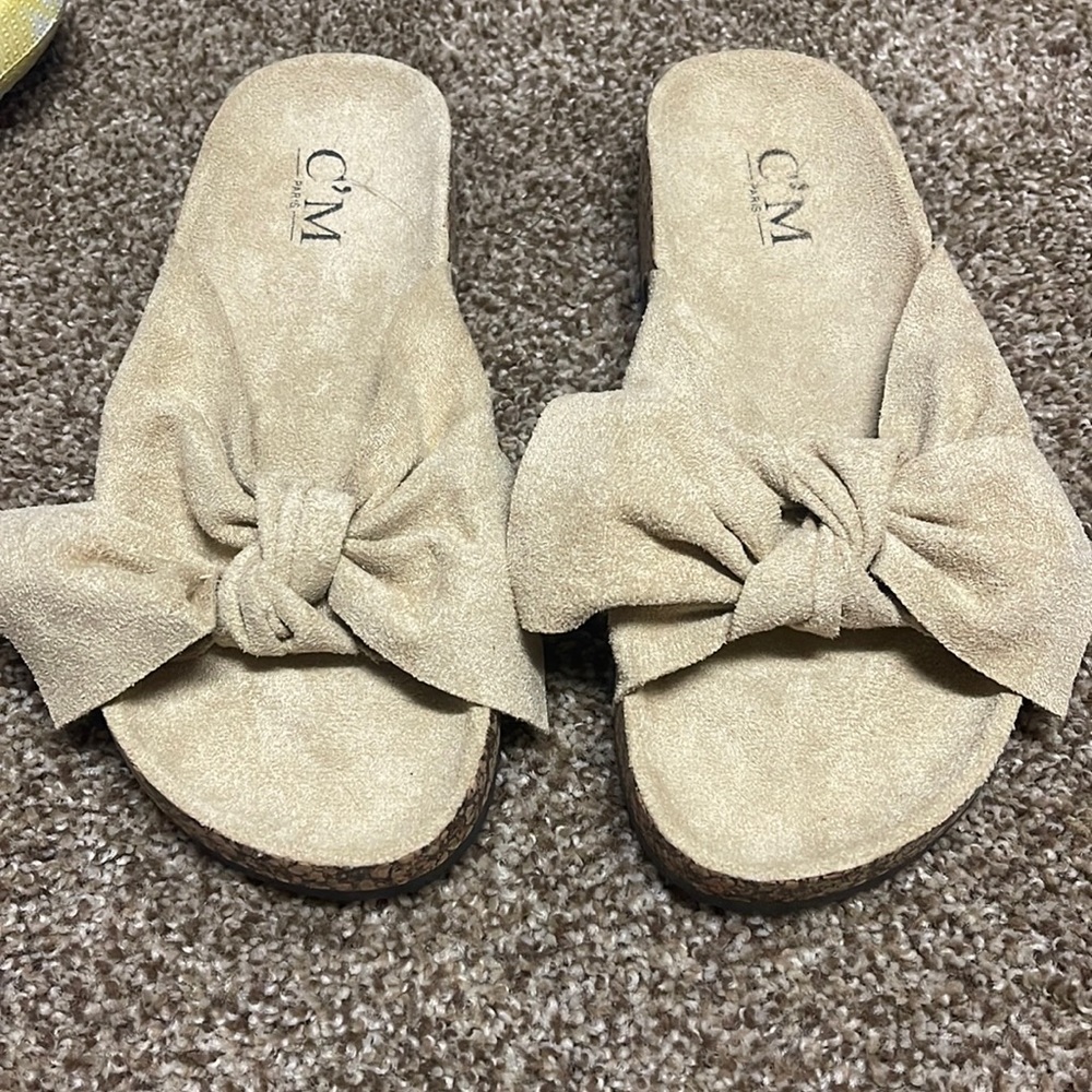 Tan bow sandals, never worn